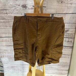 Old Navy Men’s Size 40 Lived-In Cargo Shorts | Dark Khaki | 9” Inseam